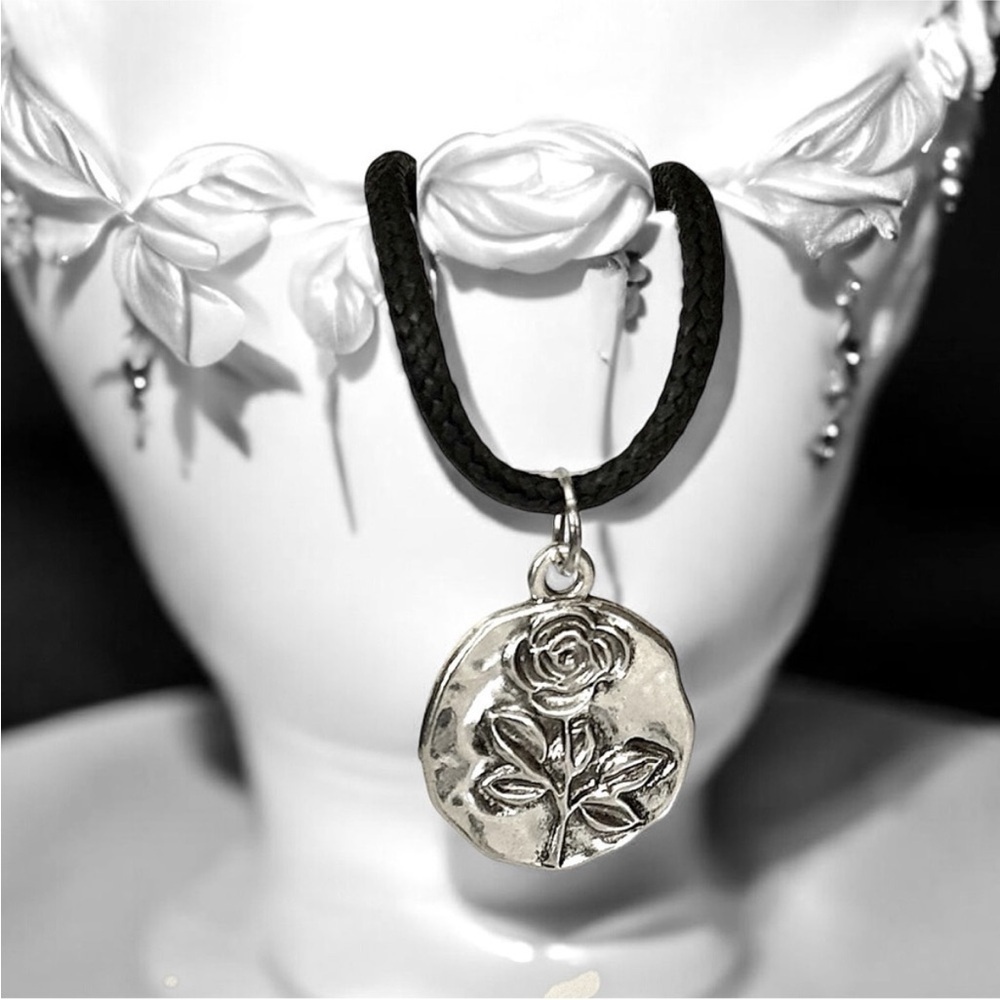 5 For $25💫Rocking Silver Bohemian Rose Pendant - Picture 4 of 5